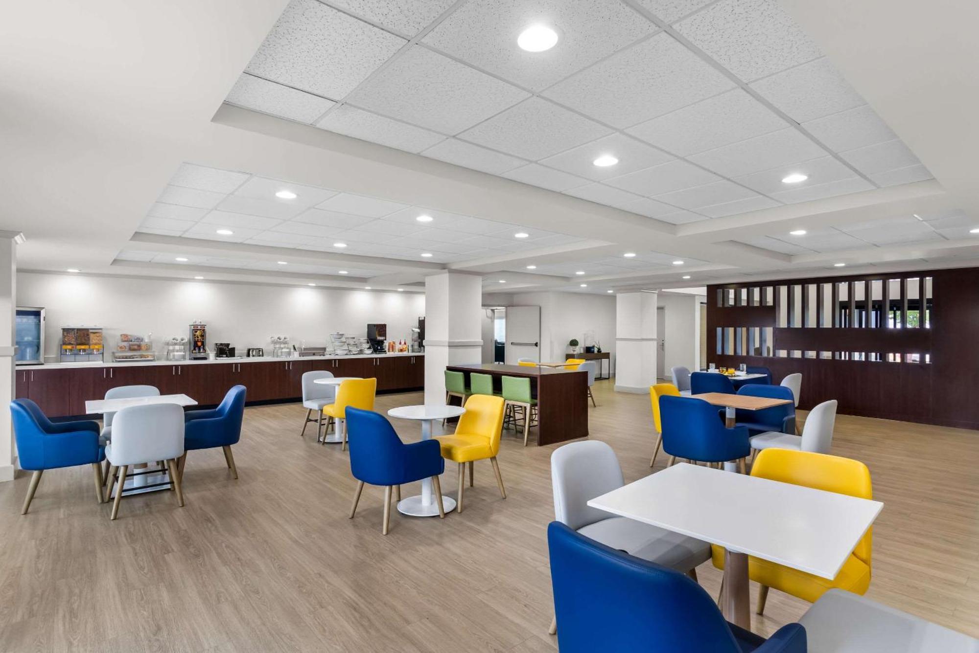 Comfort Suites Austin Airport Exteriér fotografie