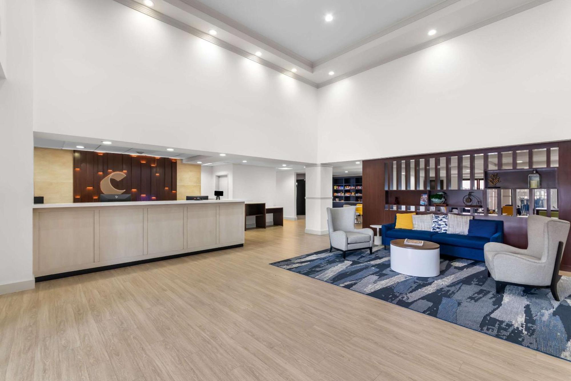 Comfort Suites Austin Airport Exteriér fotografie