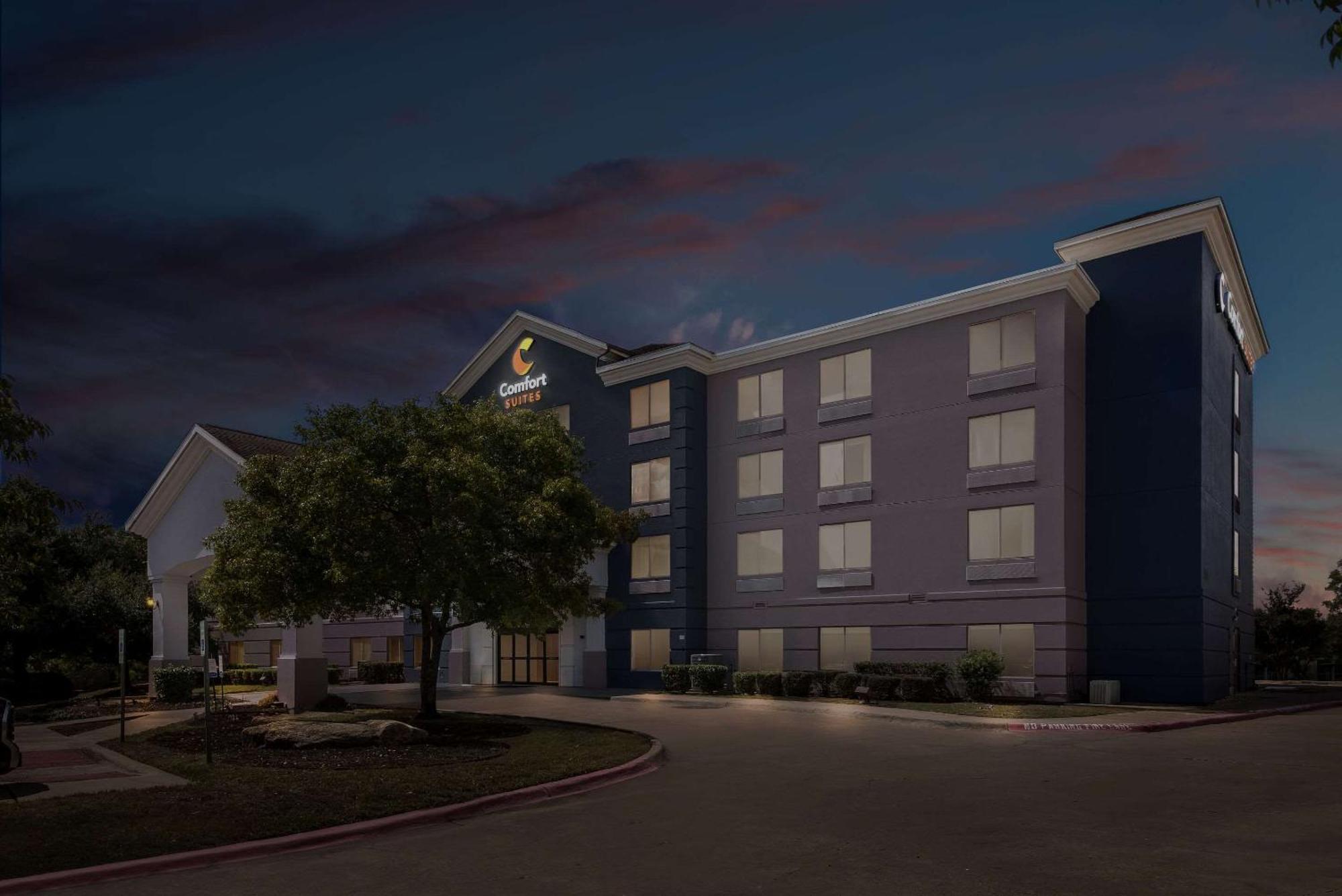 Comfort Suites Austin Airport Exteriér fotografie