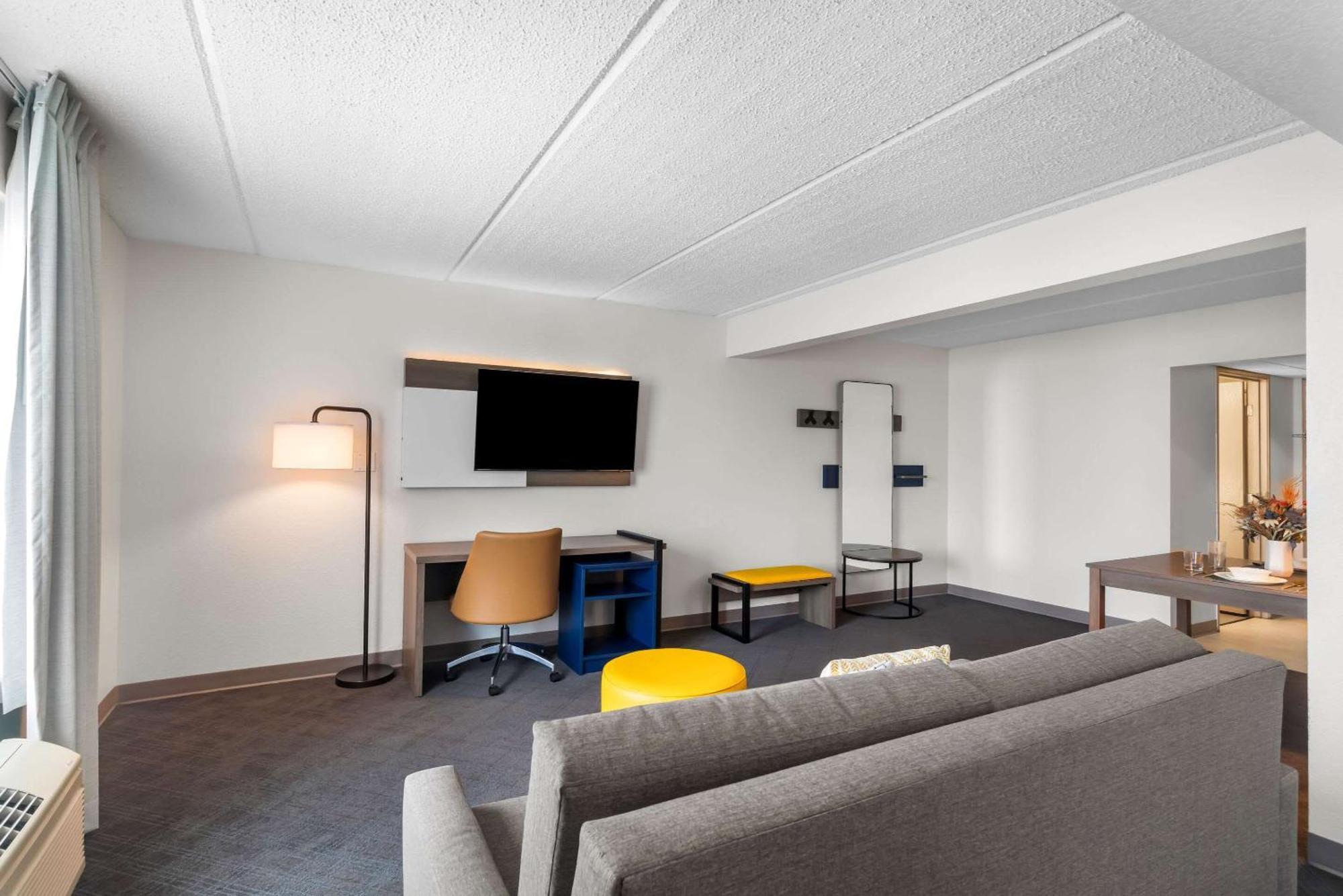 Comfort Suites Austin Airport Exteriér fotografie